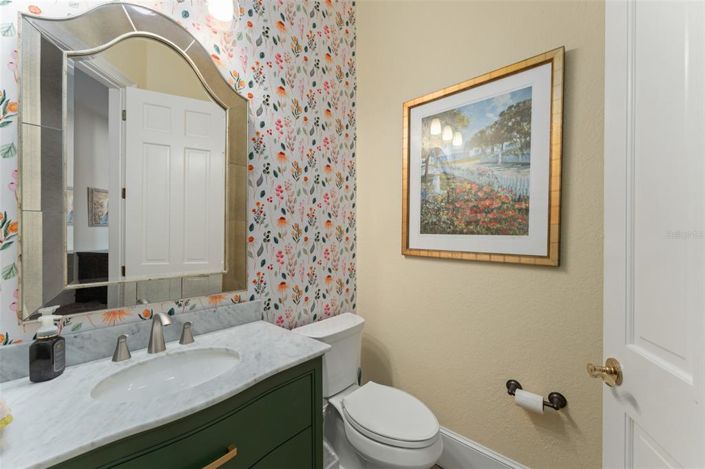 Image No.30-5 Bed Property for sale