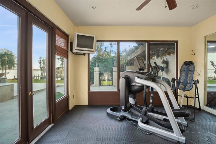 Image No.36-5 Bed Property for sale