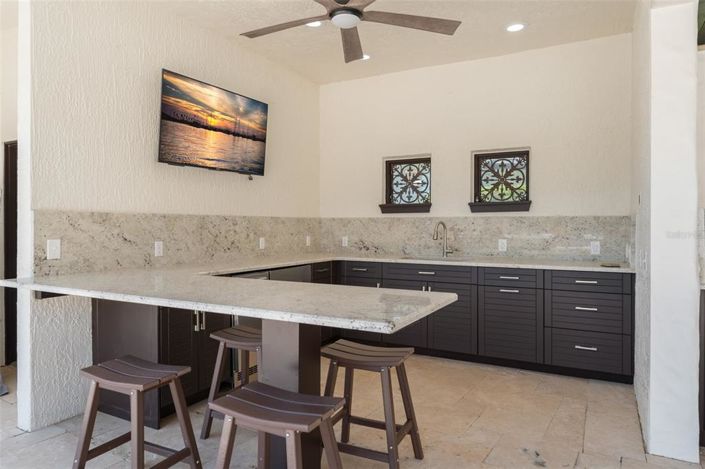 Image No.41-5 Bed Property for sale