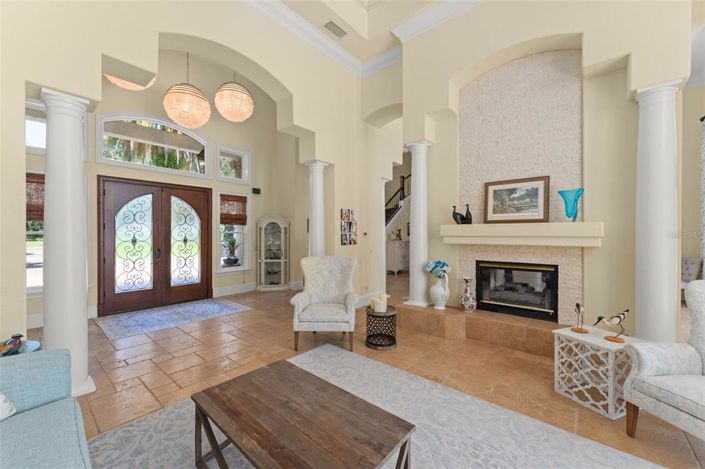 Image No.5-5 Bed Property for sale