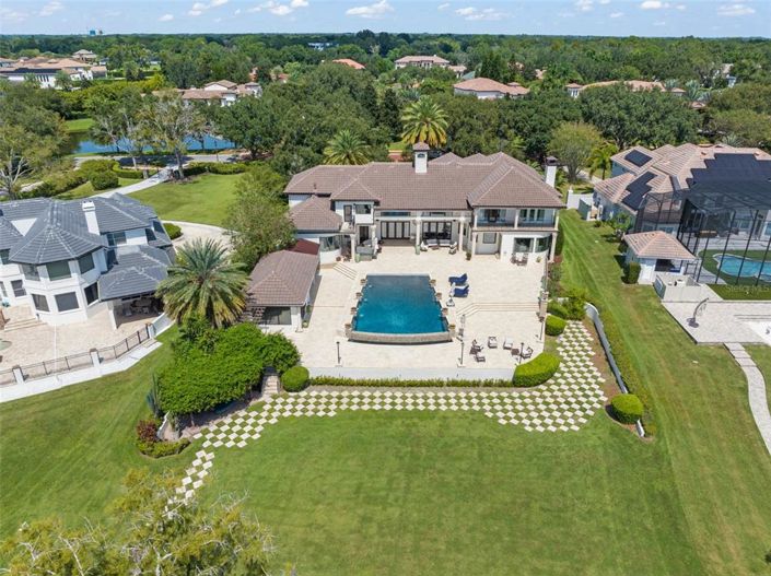 Image No.67-5 Bed Property for sale