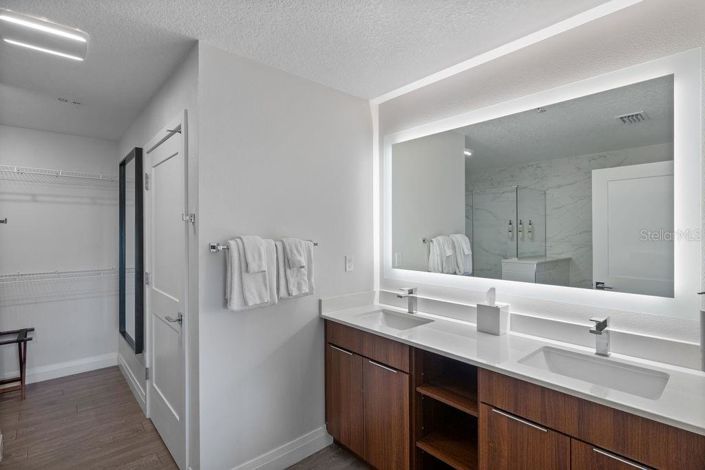 Image No.16-Propriété de 2 chambres à vendre à Winter Garden