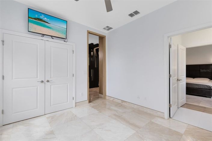 Image No.21-4 Bed Property for sale