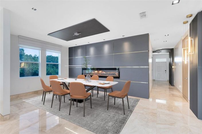 Image No.4-4 Bed Property for sale