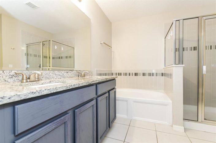 Image No.10-4 Bed Property for sale