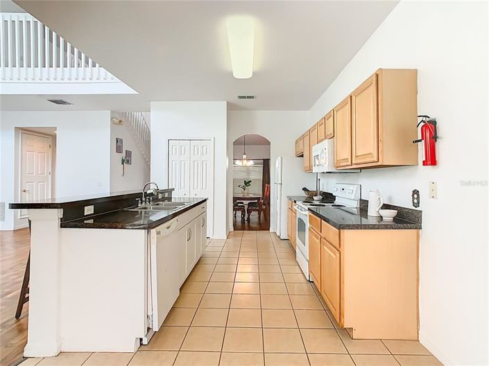 Image No.14-5 Bed Property for sale