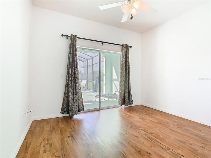 Image No.27-5 Bed Property for sale