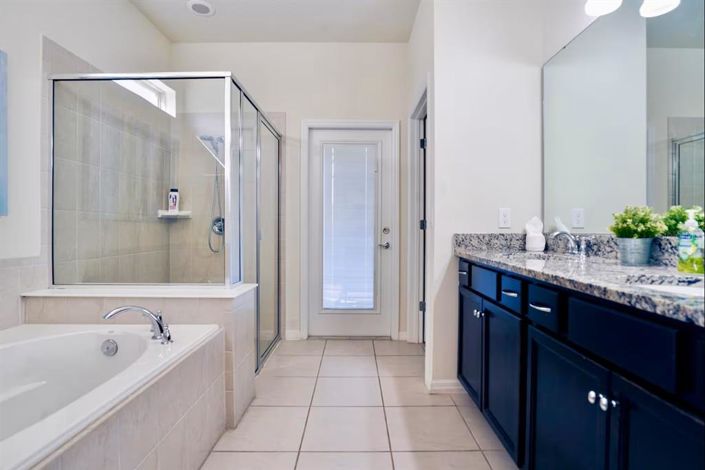 Image No.23-7 Bed Property for sale