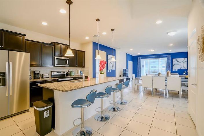 Image No.5-7 Bed Property for sale