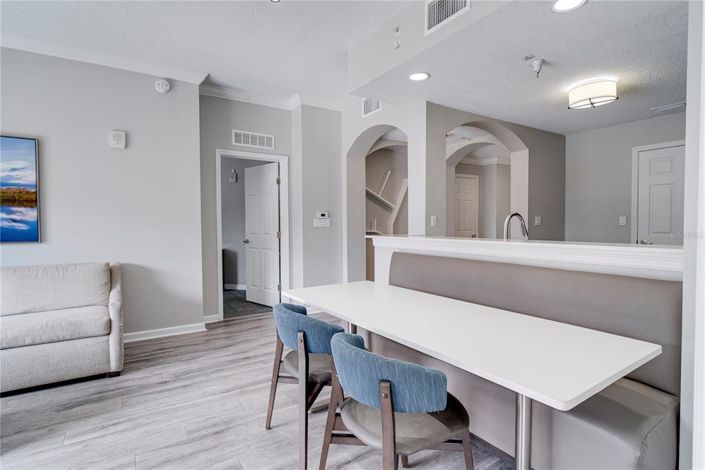 Image No.6-2 Bed Property for sale