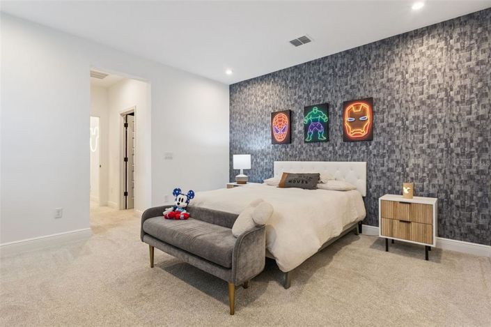 Image No.19-3 Bed Townhouse for sale