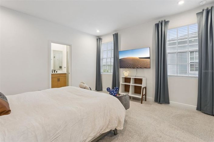 Image No.21-3 Bed Townhouse for sale