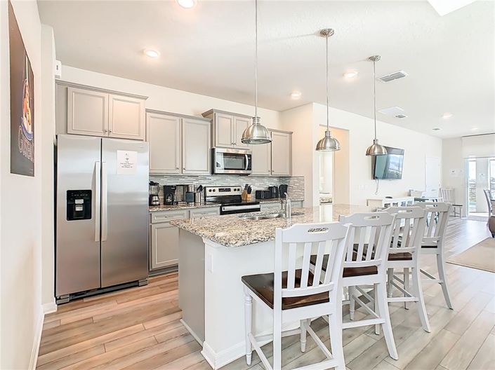 Image No.4-6 Bed Property for sale