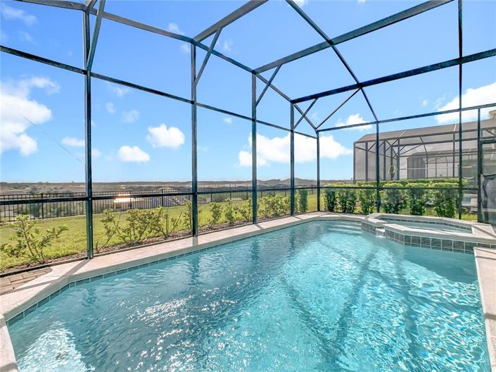 Image No.40-6 Bed Property for sale