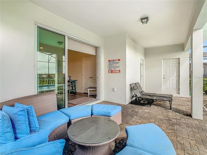 Image No.46-6 Bed Property for sale