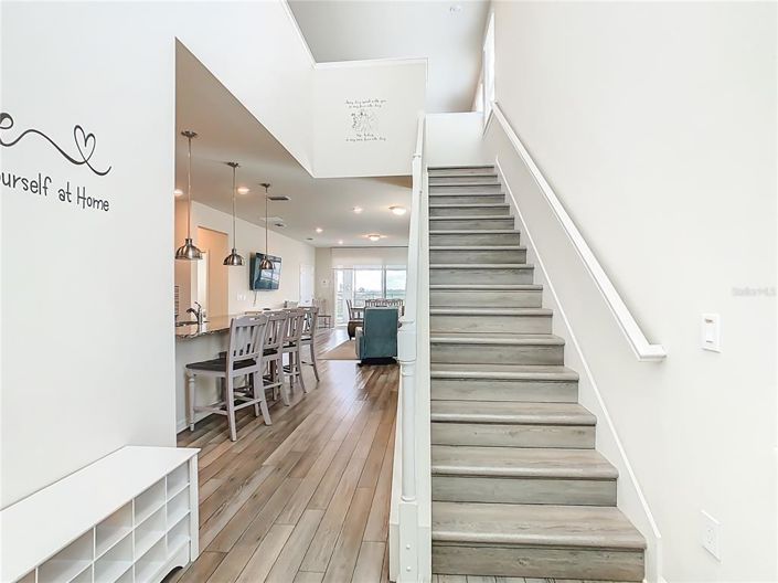 Image No.5-6 Bed Property for sale