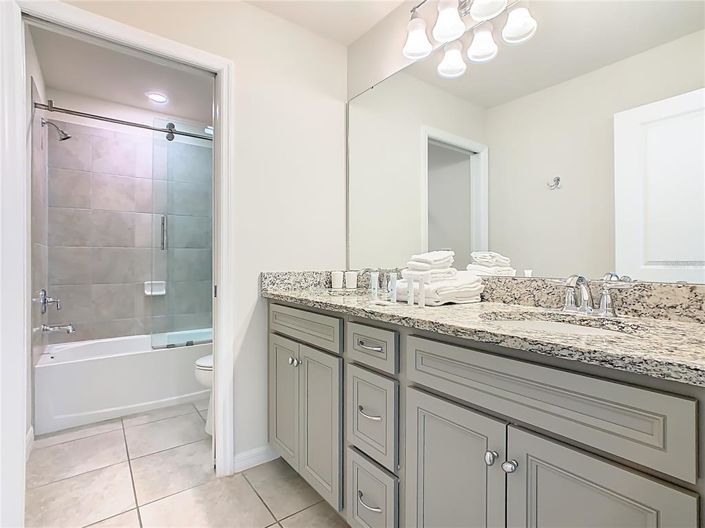 Image No.58-6 Bed Property for sale