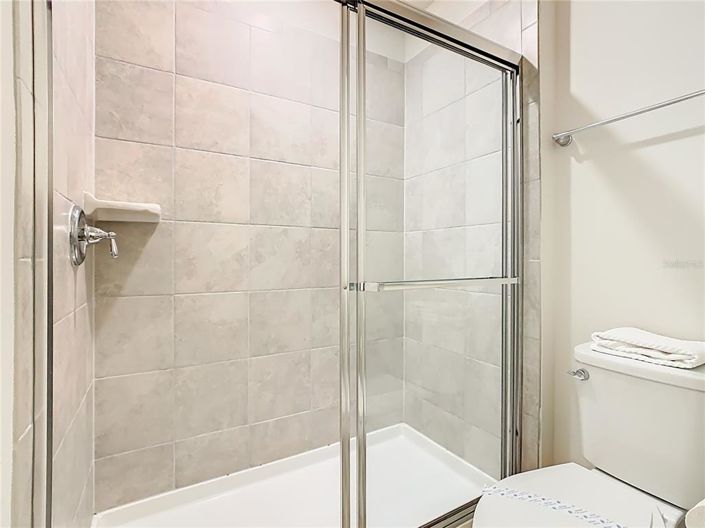 Image No.70-6 Bed Property for sale