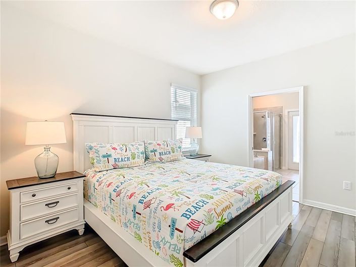 Image No.76-6 Bed Property for sale