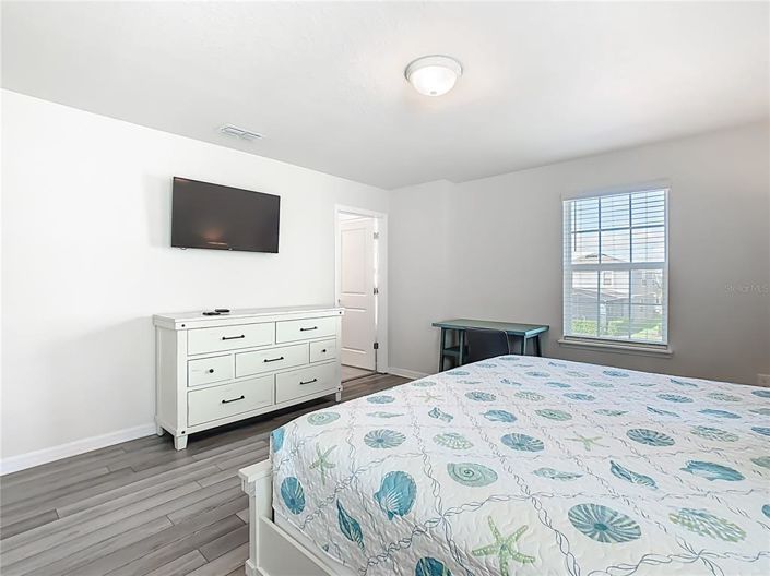 Image No.81-6 Bed Property for sale