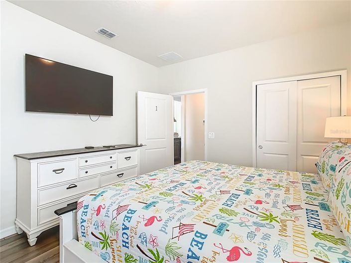 Image No.83-6 Bed Property for sale