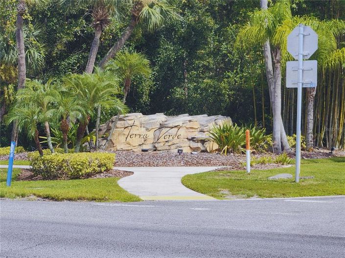 Image No.44-3 Bed Townhouse for sale