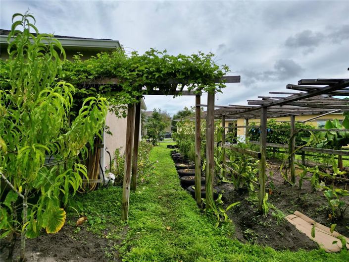 Image No.20-4 Bed Property for sale