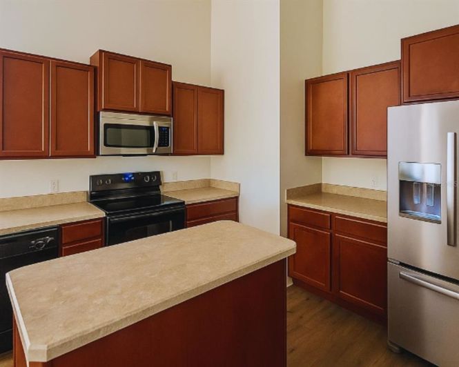 Image No.5-4 Bed Property for sale