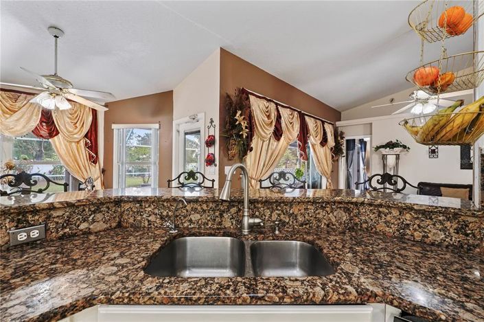 Image No.20-4 Bed Property for sale