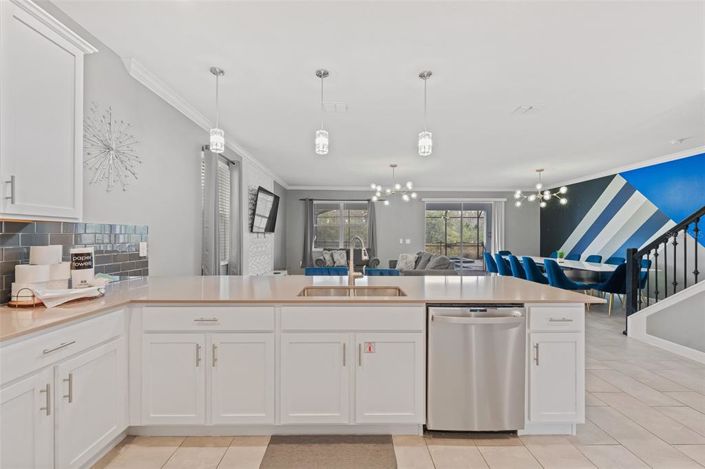 Image No.20-9 Bed Property for sale