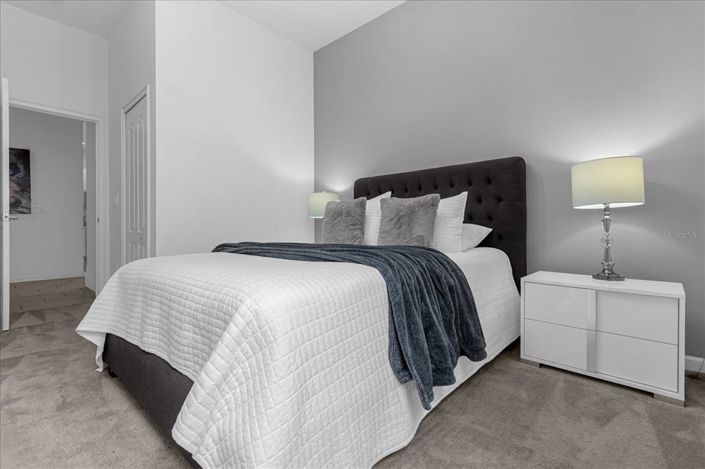 Image No.15-12 Bed Property for sale