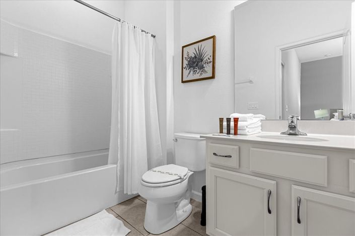 Image No.28-12 Bed Property for sale