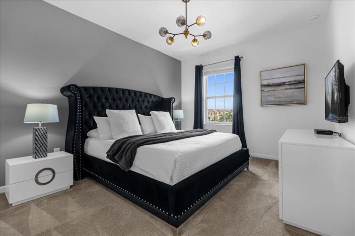 Image No.40-12 Bed Property for sale