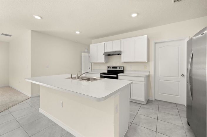 Image No.14-5 Bed Property for sale