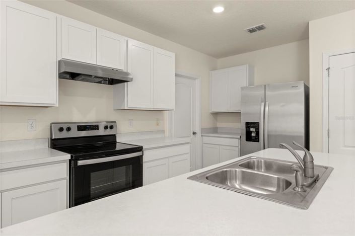 Image No.15-5 Bed Property for sale