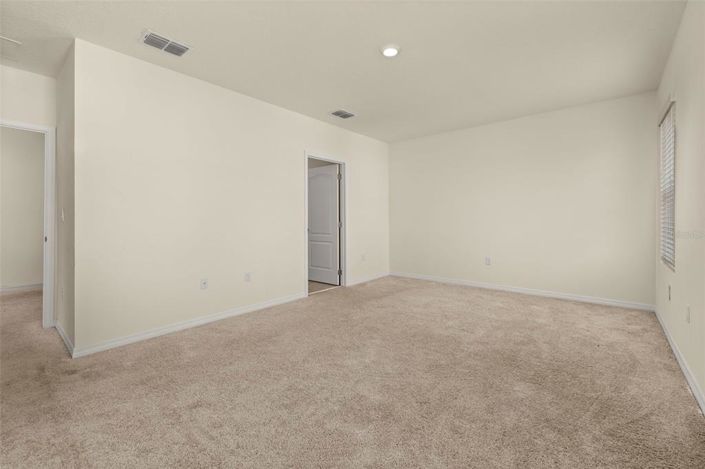 Image No.26-5 Bed Property for sale