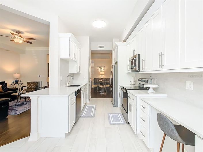 Image No.10-1 Bed Property for sale