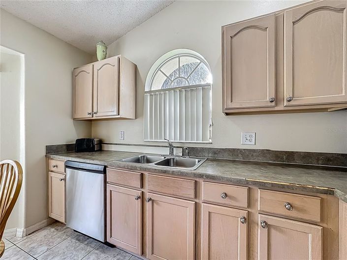 Image No.13-4 Bed Property for sale