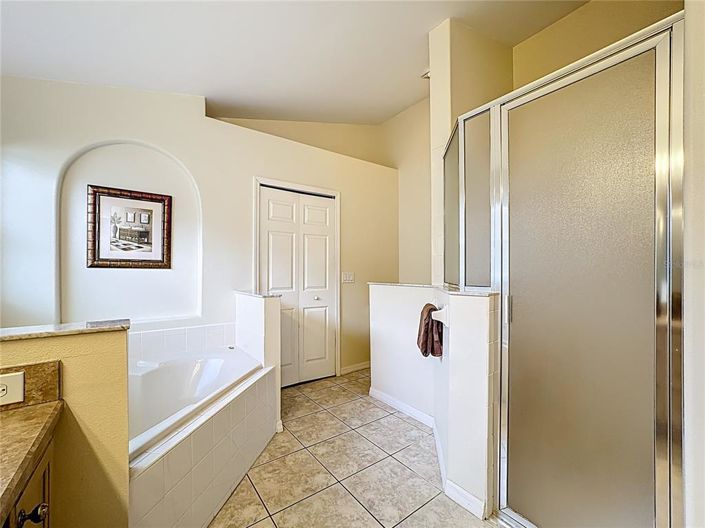 Image No.22-4 Bed Property for sale