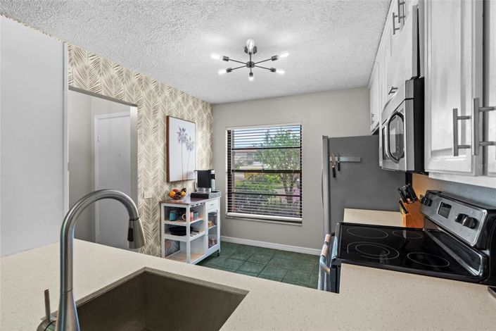 Image No.17-3 Bed Property for sale