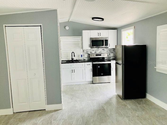 Image No.11-3 Bed Property for sale