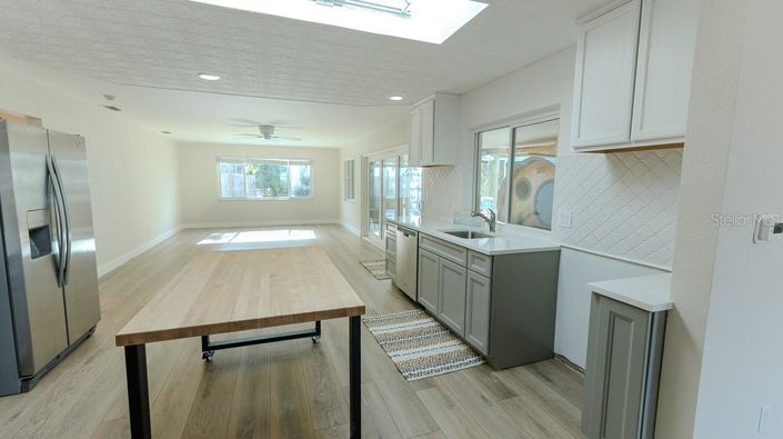 Image No.15-4 Bed Property for sale