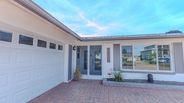 Image No.6-4 Bed Property for sale