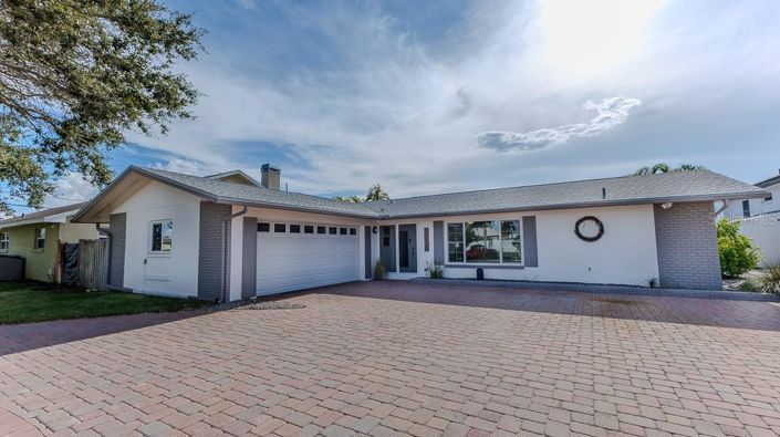 Image No.70-4 Bed Property for sale