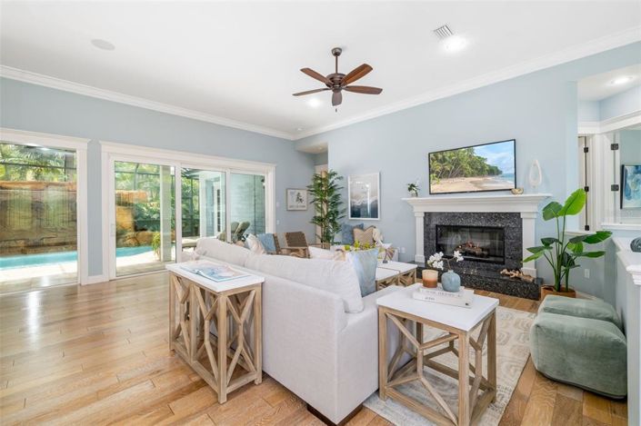 Image No.10-4 Bed Property for sale