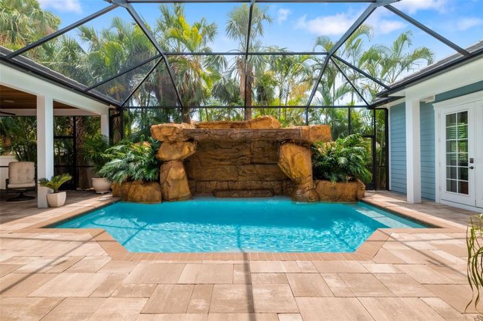 Image No.12-4 Bed Property for sale