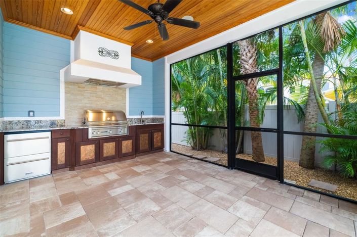 Image No.15-4 Bed Property for sale