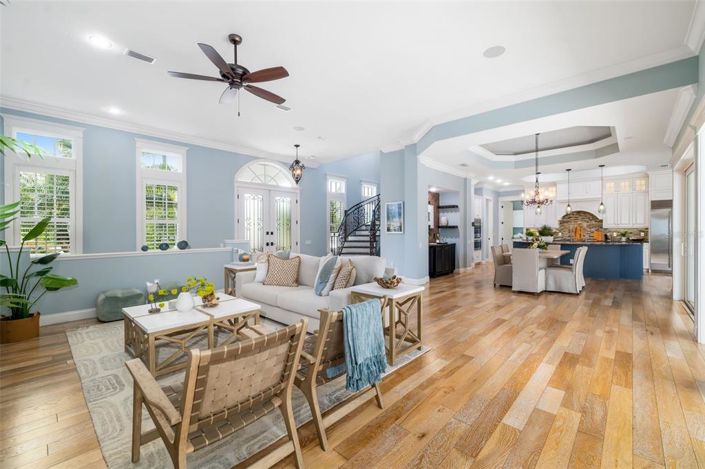 Image No.2-4 Bed Property for sale