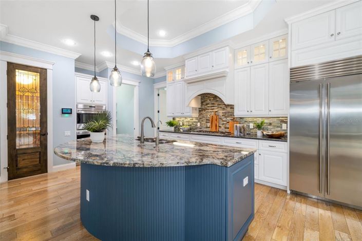 Image No.22-4 Bed Property for sale