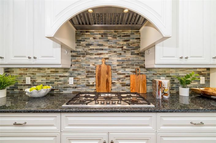 Image No.26-4 Bed Property for sale